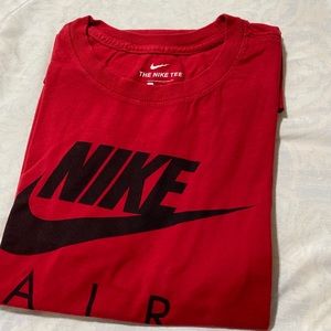 Red Nike air tee shirt